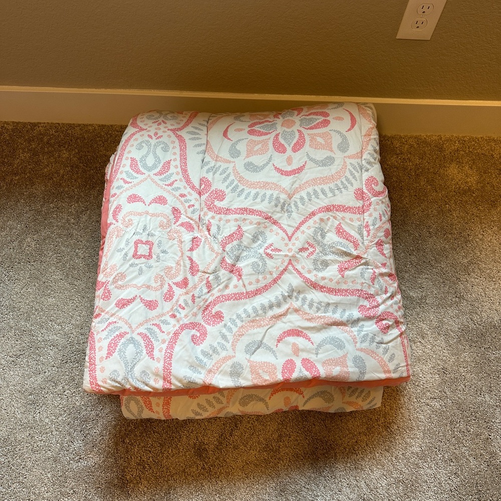 Pink and Gray Patterned Queen Comforter
